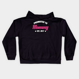 PROMOTED TO MOMMY EST 2017 gift ideas for family Kids Hoodie